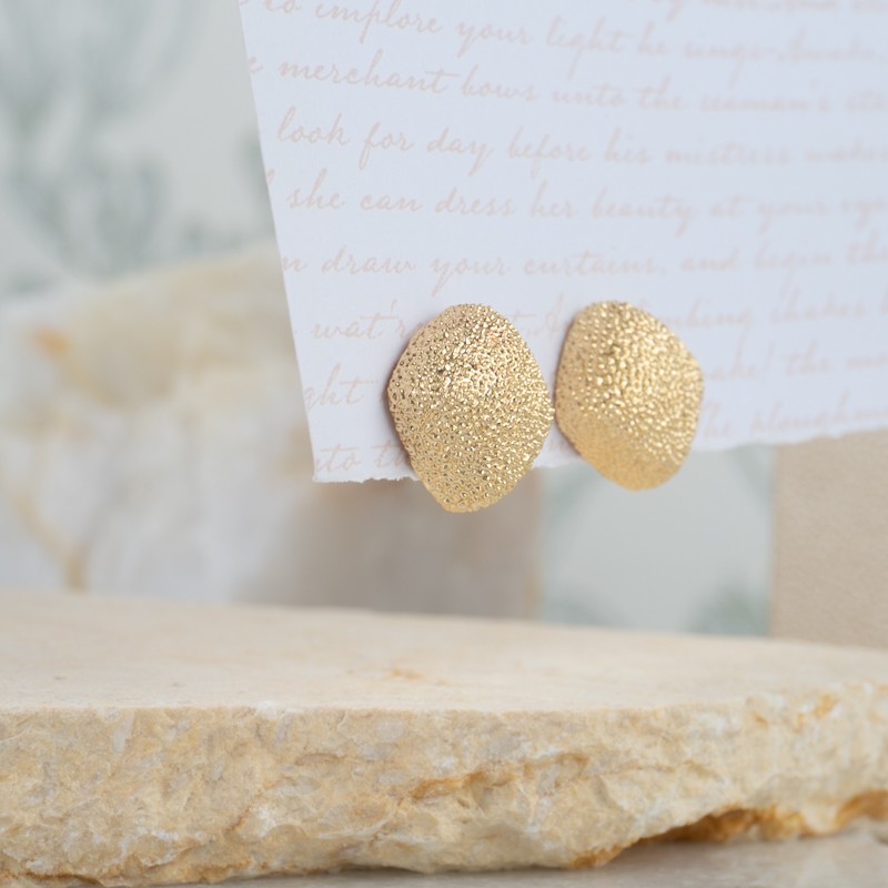 Aretes cuadrados mate Gold No 929 - Image 3