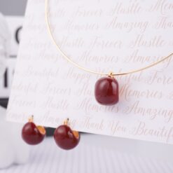 Juego de aretes y collar Círculo Carmesí Dorado 1080